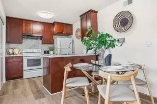 Photo #6: ML82033493 Listing 