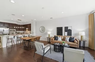 Photo #6: ML82033673 Listing 