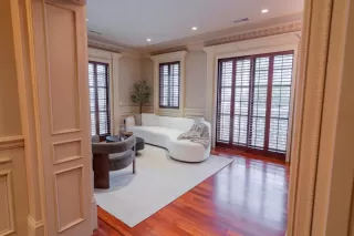 Photo #5: ML82033704 Listing 