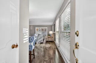 Photo #5: ML82033744 Listing