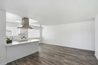 Photo #4: ML82033860 Listing 