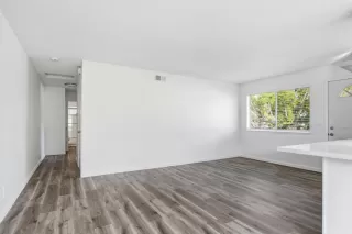 Photo #6: ML82033860 Listing 