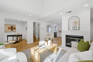 Photo #4: ML82033880 Listing