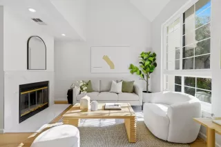 Photo #5: ML82033880 Listing