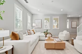 Photo #2: ML82033893 Listing 