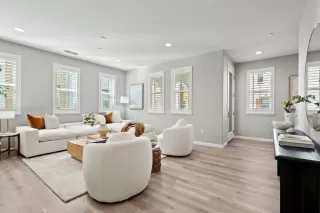 Photo #4: ML82033893 Listing 