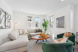 Photo #4: ML82033971 Listing 