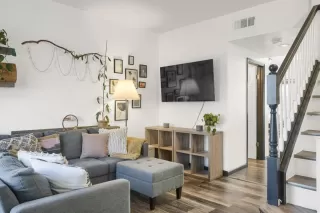 Photo #3: ML82033986 Listing 