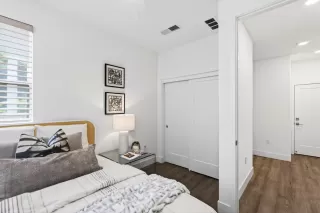 Photo #5: ML82034043 Listing 