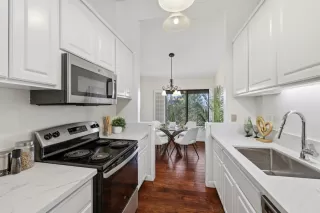 Photo #5: ML82034104 Listing