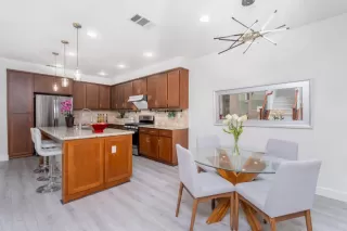 Photo #4: ML82034352 Listing 