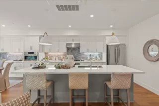 Photo #5: ML82034353 Listing 