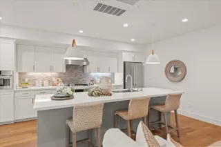 Photo #6: ML82034353 Listing 