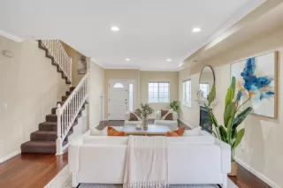 Photo #6: ML82034368 Listing 