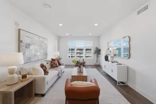 Photo #4: ML82034388 Listing 