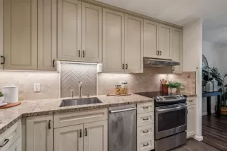 Photo #5: ML82034393 Listing 