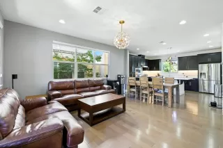 Photo #4: ML82034402 Listing 