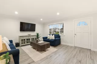 Photo #4: ML82034458 Listing