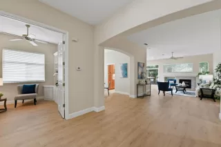 Photo #6: ML82034461 Listing 