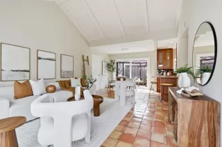 Photo #4: ML82034468 Listing 