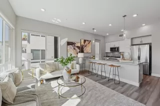 Photo #6: ML82034544 Listing 