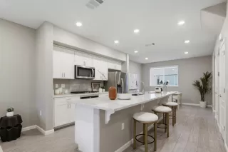 Photo #6: ML82034577 Listing 