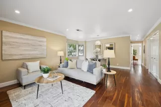 Photo #4: ML82034614 Listing