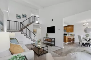 Photo #6: ML82034617 Listing 