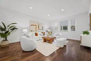 Photo #4: ML82034703 Listing