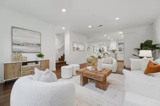 Photo #5: ML82034703 Listing