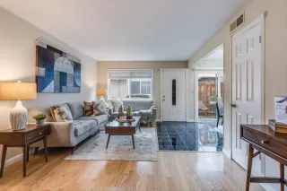 Photo #4: ML82034740 Listing