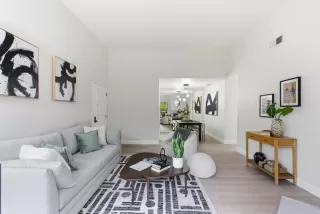 Photo #5: ML82034755 Listing 