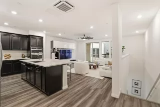 Photo #5: ML82034856 Listing