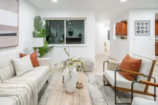 Photo #5: ML82034901 Listing 