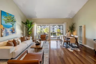 Photo #5: ML82034937 Listing 