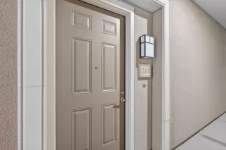 Photo #4: ML82035036 Listing 