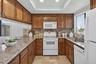 Photo #5: ML82035052 Listing 