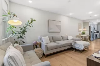 Photo #5: ML82035099 Listing 