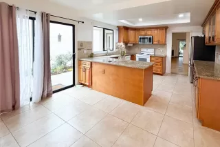 Photo #5: ML82035128 Listing 