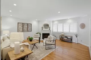 Photo #5: ML82035133 Listing 