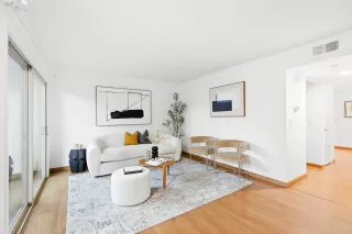 Photo #5: ML82035161 Listing