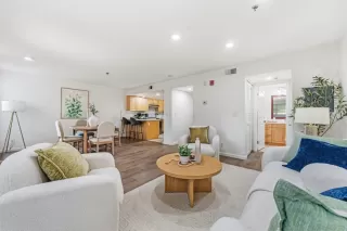 Photo #4: ML82035227 Listing 