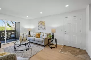 Photo #4: ML82035280 Listing 