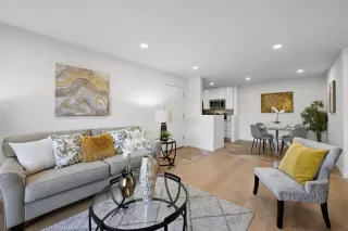 Photo #5: ML82035280 Listing 