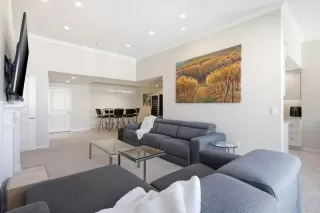 Photo #5: ML82035326 Listing 