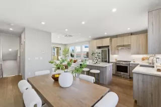 Photo #6: ML82035328 Listing 