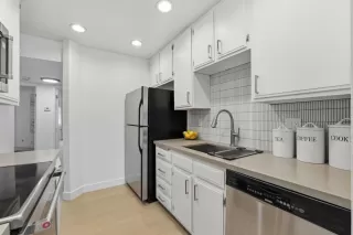 Photo #4: ML82035344 Listing 