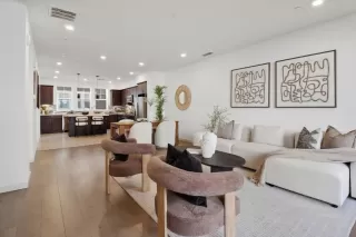 Photo #6: ML82035407 Listing 