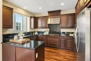 Photo #4: ML82035439 Listing 