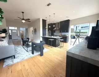 Photo #6: ML82035491 Listing 